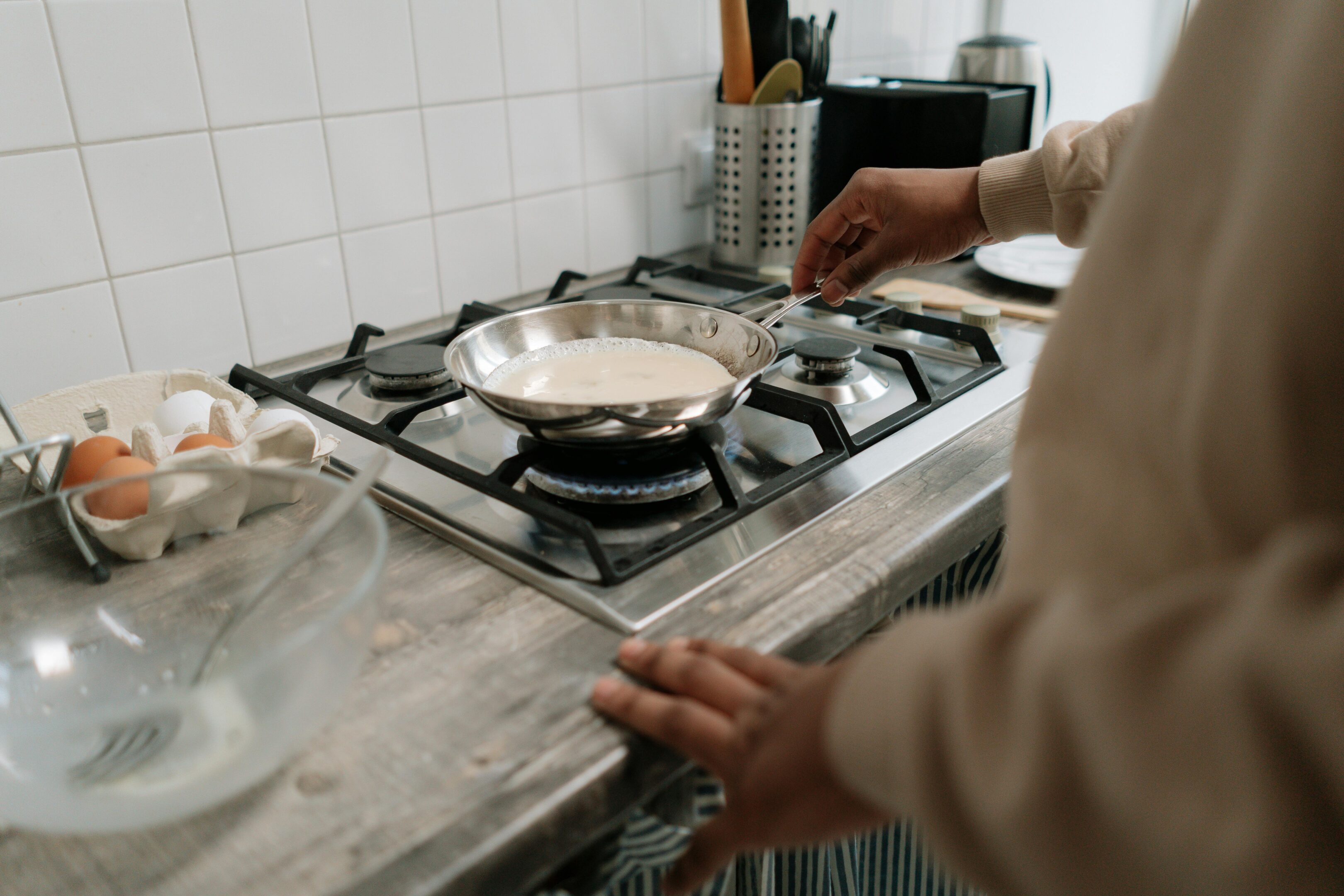 Clean and safe cooking with Stainless steel utensels 